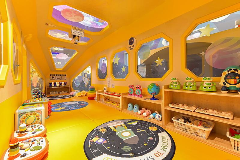 상상별빛 우주선 내부